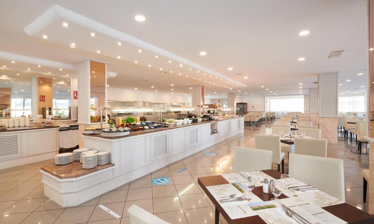 Grupotel Alcudia Aparthotel 4*